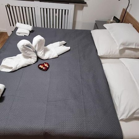 Studio Apartment Naehe S-Bahn Inklusive Parkplatz Oberesslingen 外观 照片